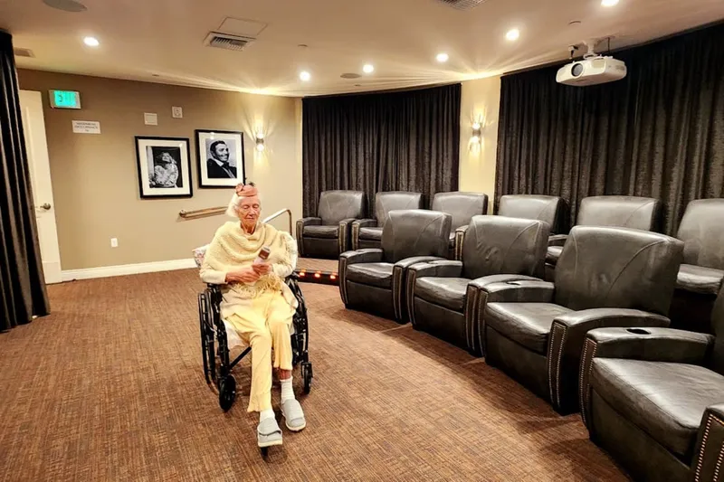 Oakmont of Camarillo photo 9