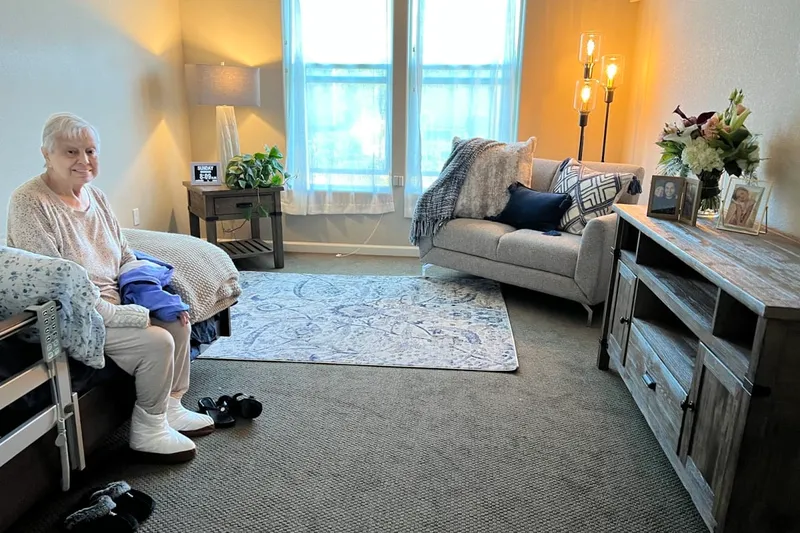 Oakmont of East Sacramento photo 6