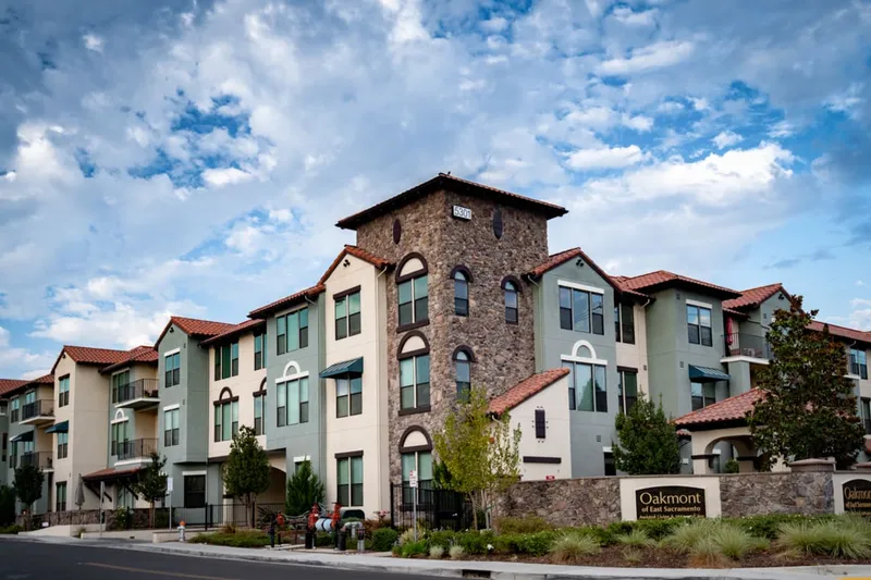 Oakmont of East Sacramento photo 8