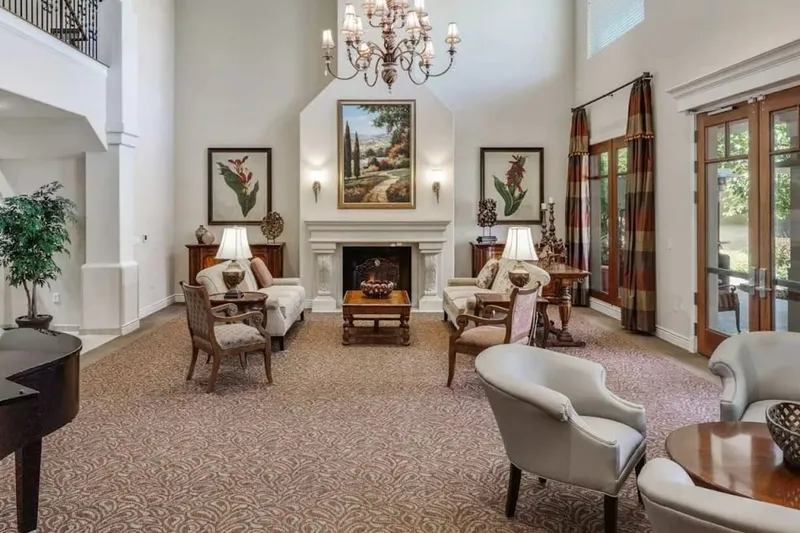 Oakmont of Fresno photo 10