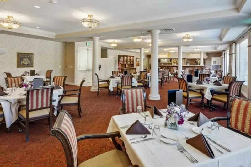 Oakmont of Fresno photo 5