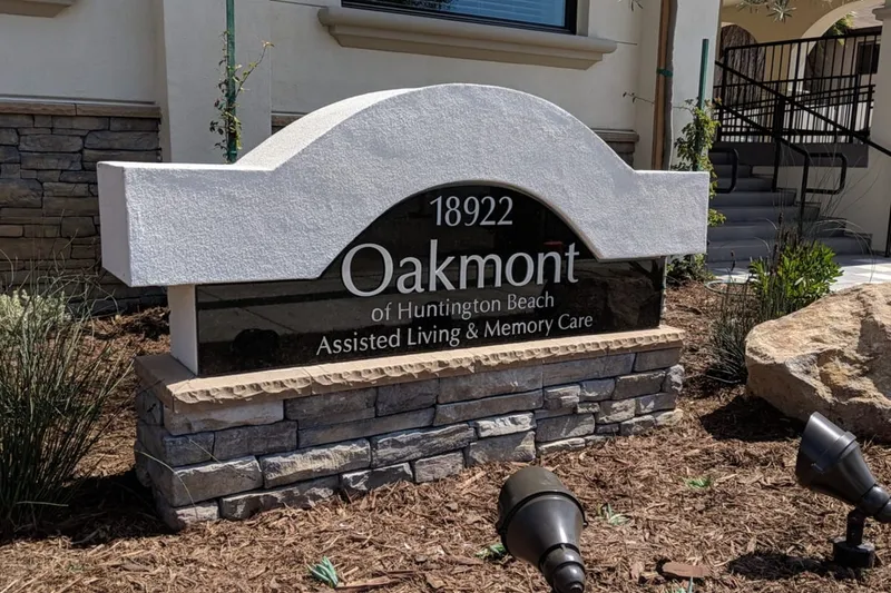 Oakmont of Huntington Beach photo 2