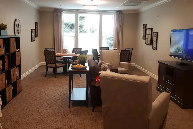 Oakmont of Huntington Beach photo 5