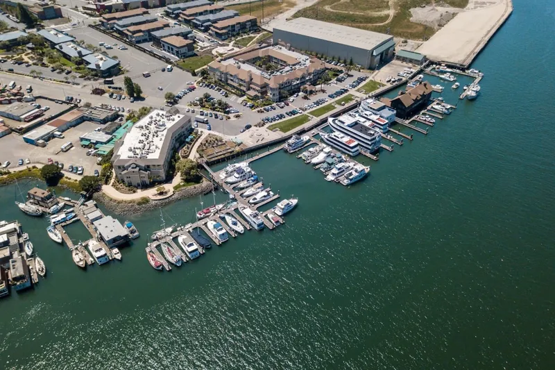 Oakmont of Mariner Point photo 3