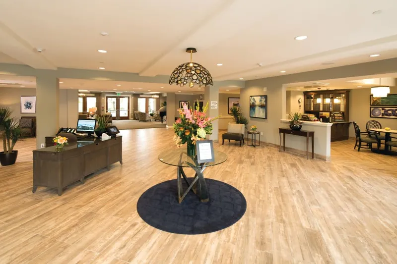 Oakmont of Pacific Beach photo 2