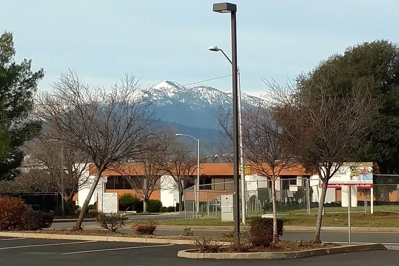 Oakmont of Redding photo 6