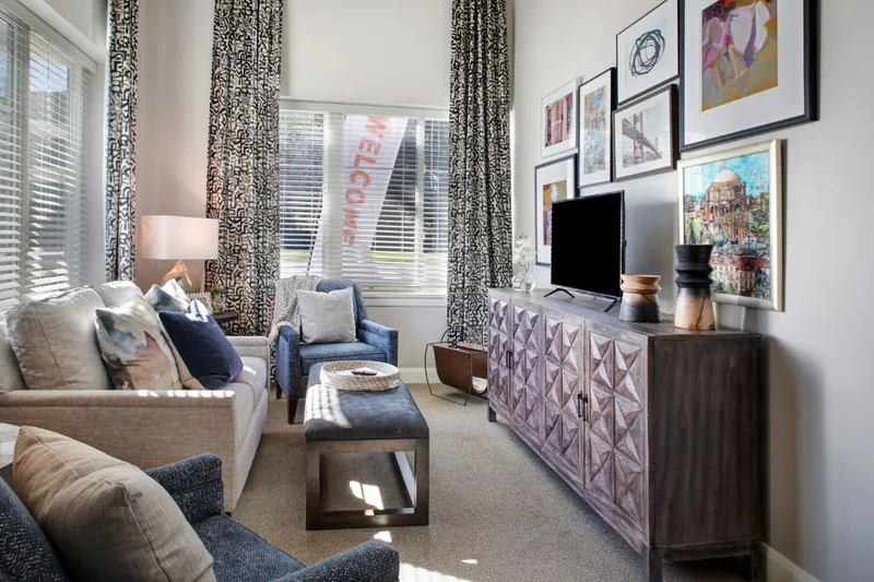 Oakmont of Redwood City photo 10