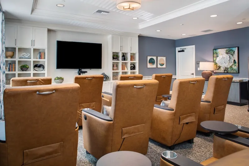 Oakmont of Redwood City photo 5