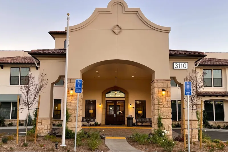 Oakmont of Simi Valley photo 9