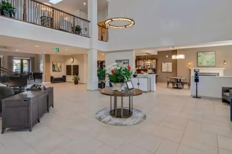 Oakmont of Valencia photo 3