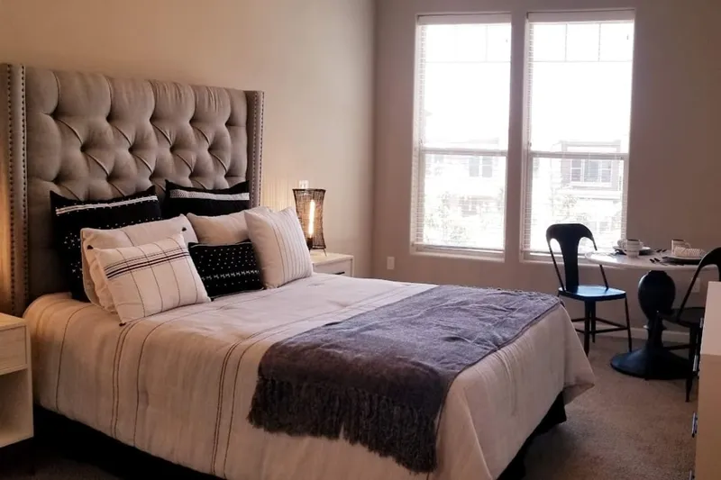 Oakmont of Valencia photo 6