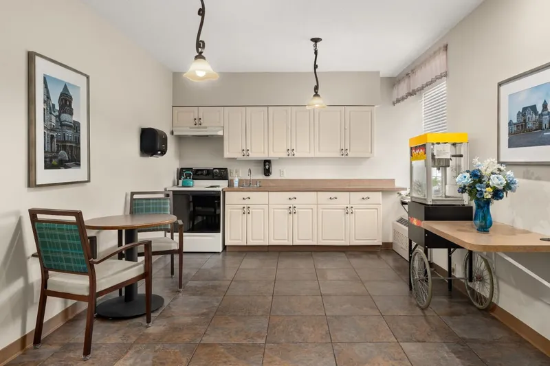 Ontario Estates photo 4