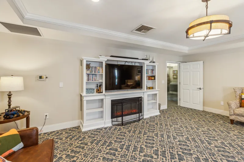 Orchard Pointe by Cogir - senior living in Port Orchard, Washington - photo 12