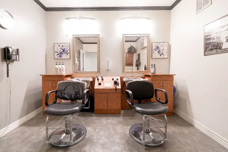 Overlake Terrace Assisted Living & Memory Care photo 4