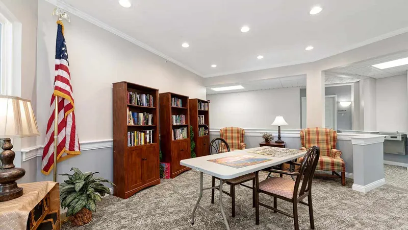 Park Square Manor Senior Living - senior living in Lincolnwood, Illinois - photo 10