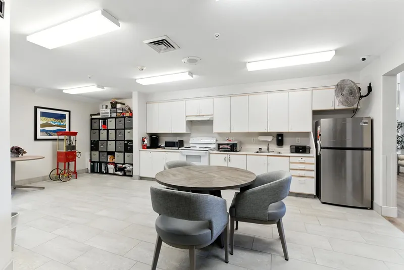 Pheasant Pointe by Cogir - senior living in Molalla, Oregon - photo 12