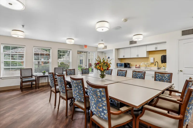 Pine Oaks Senior Living - senior living in Twin Falls, Idaho - photo 11