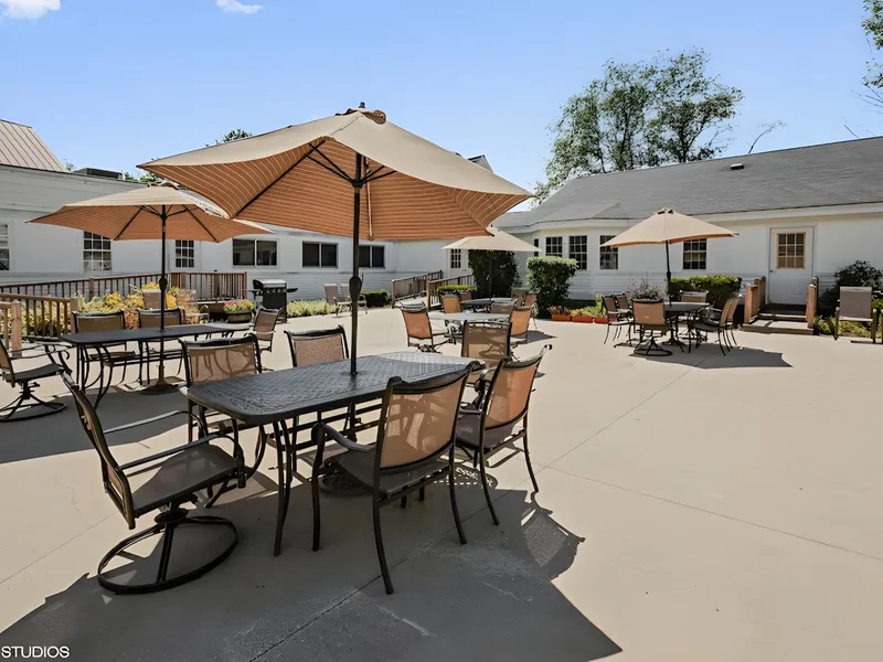 Pine Rock Manor photo 2