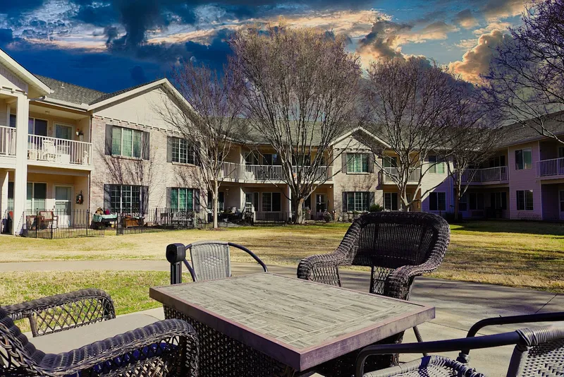 Pinewood Hills photo 3