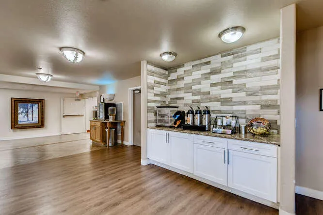 Pinewood Hills photo 9