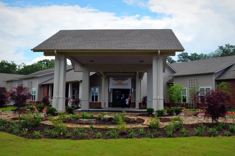 Pinnacle Place photo 4