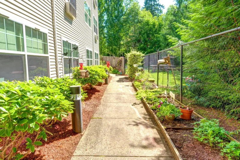 Princeton Village by Cogir - senior living in Clackamas, Oregon - photo 10