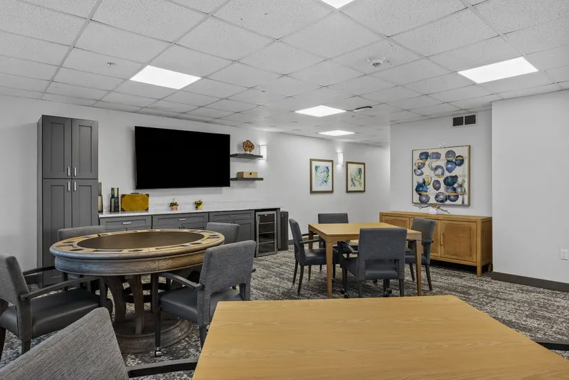 Provincial Glenville photo 2