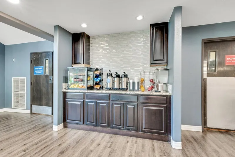 Quincy Place photo 4