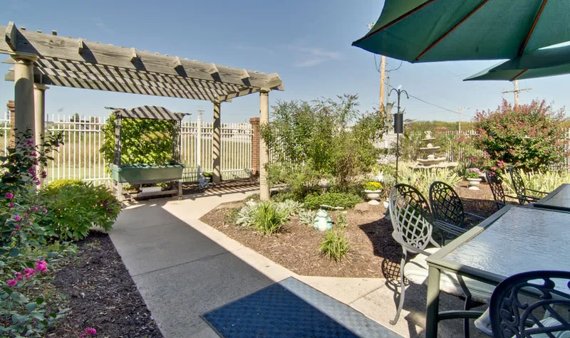 Ravenwood Senior Living photo 4