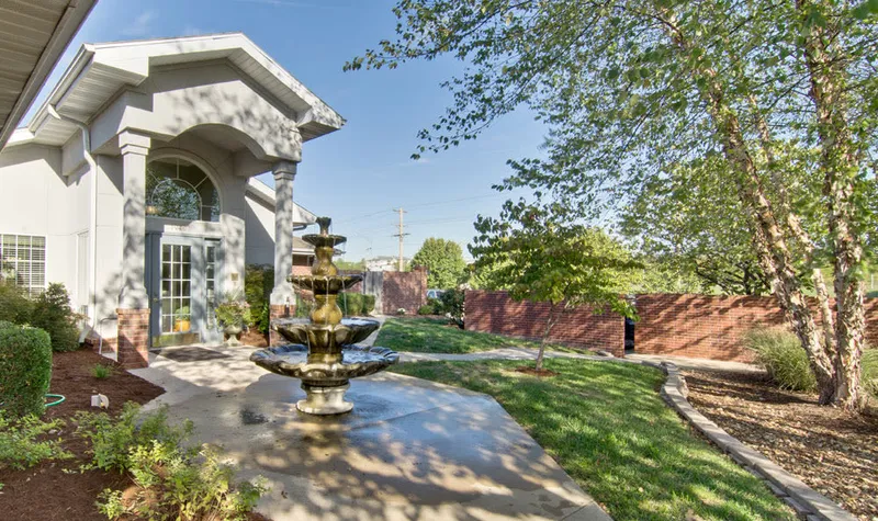 Ravenwood Senior Living photo 6