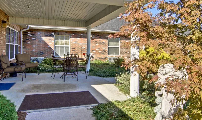 Ravenwood Terrace Senior Living photo 4