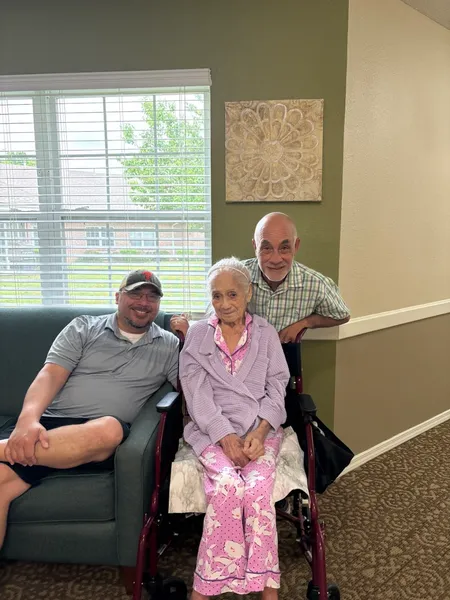 Redbud Place photo 8