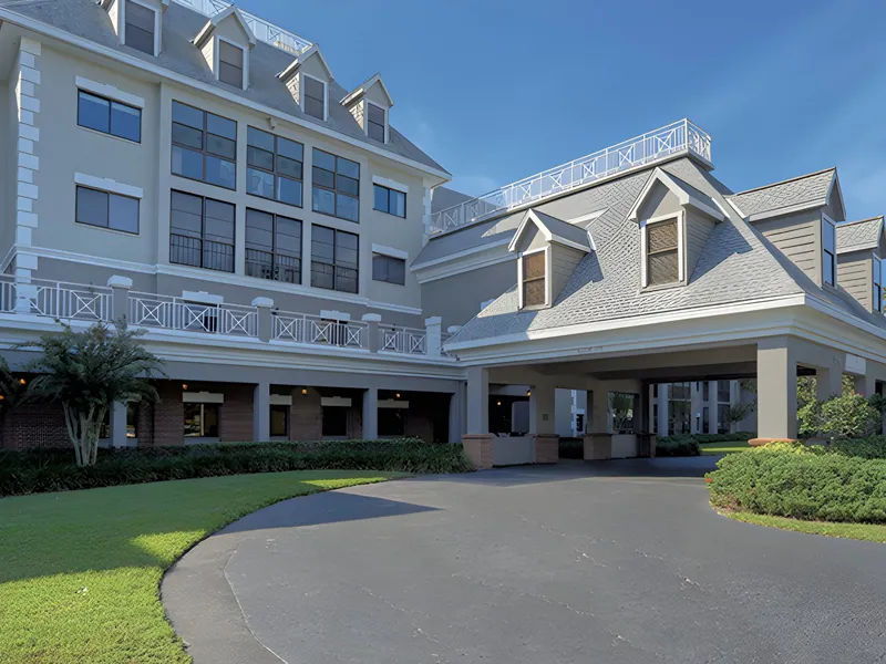 Regency Oaks photo 9