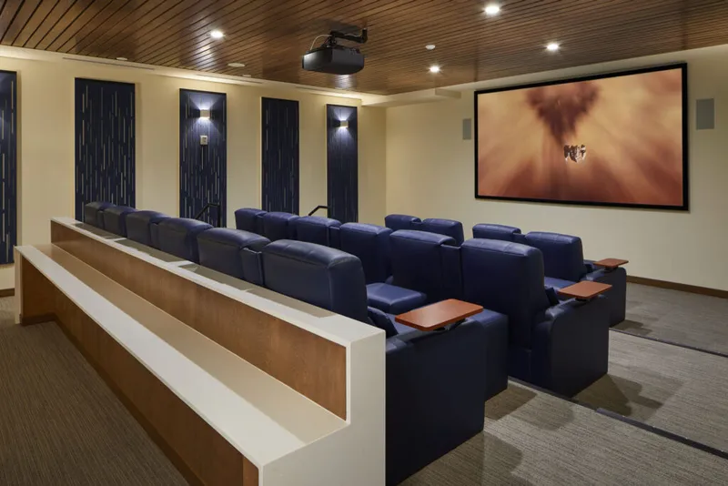 Revel Issaquah - senior living in Issaquah, Washington - photo 4