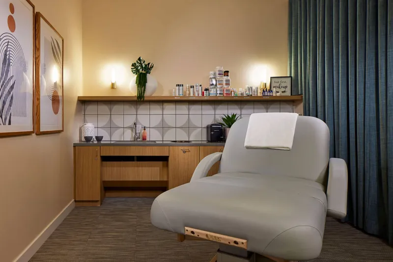 Revel Palm Desert - senior living in Palm Desert, California - photo 5