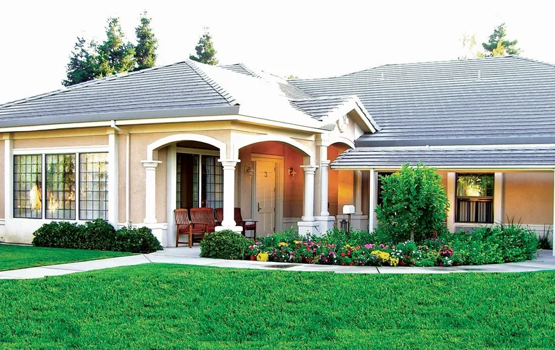 Revere Court of Sacramento photo 2