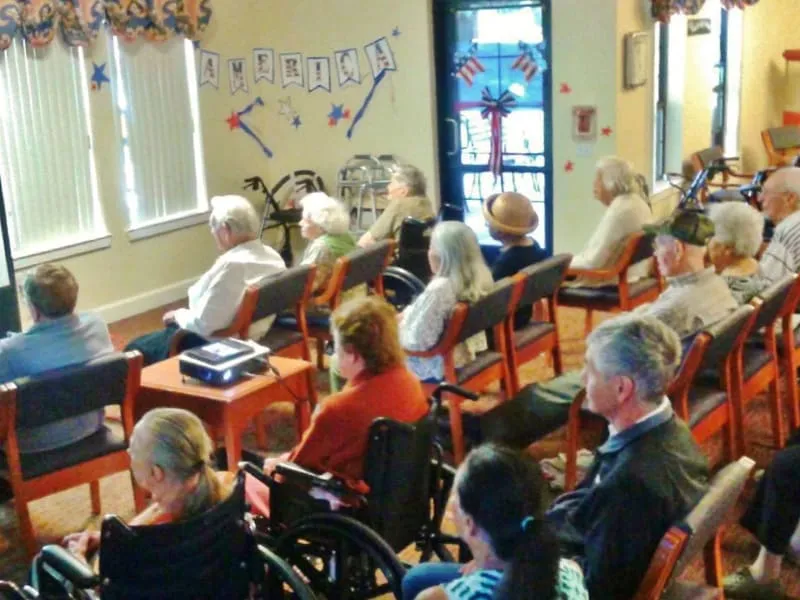 Revere Court of Sacramento photo 8