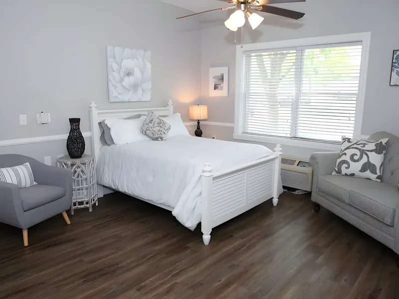 Richmond Place photo 3