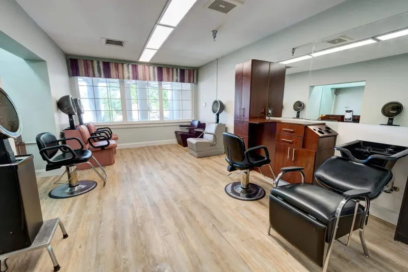 Ridgeland Place photo 10