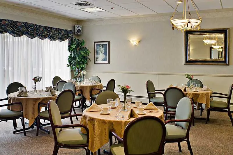 Ridgewood Center - senior living in Ridgewood, New Jersey - photo 6