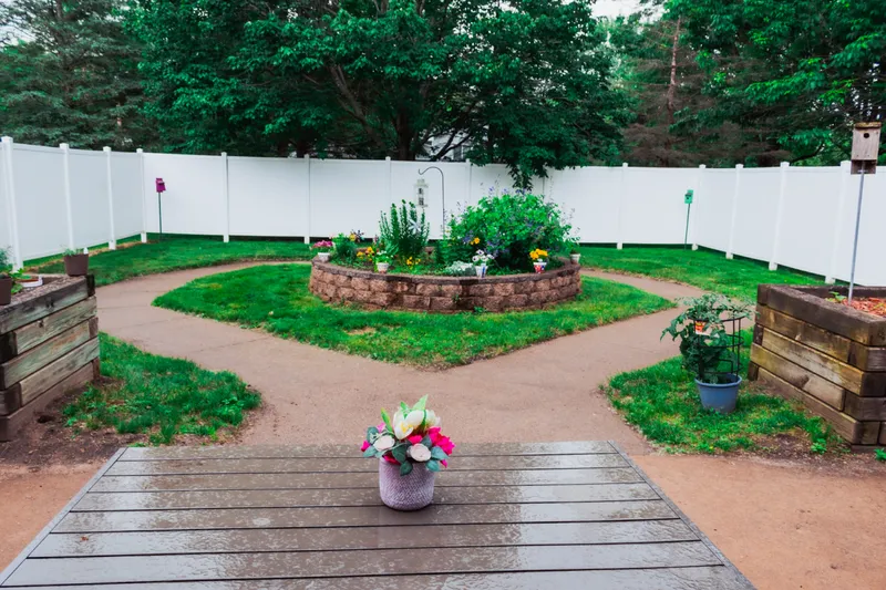 River Falls Memory Care photo 5