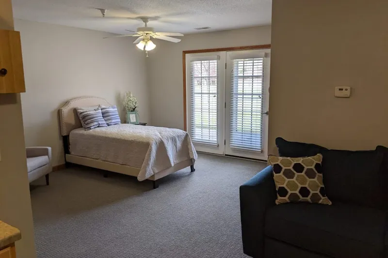 Rochester Estates photo 2