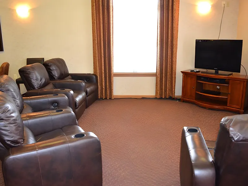 Rosegate Commons photo 3