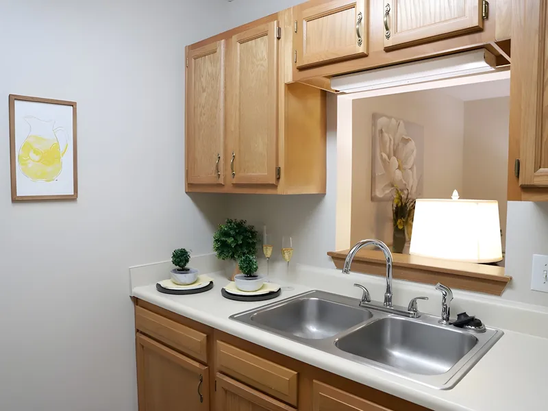 Rosegate Commons photo 7