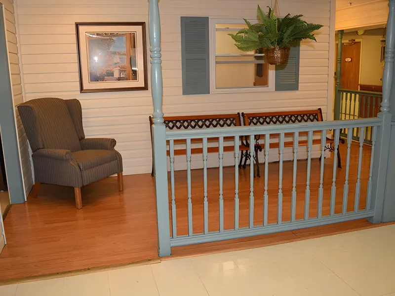 Salem Crossing photo 4