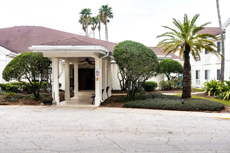 Savannah Court of Maitland photo 4