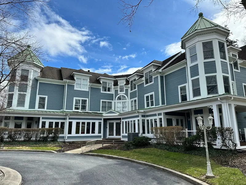 Seaton Towson photo 4