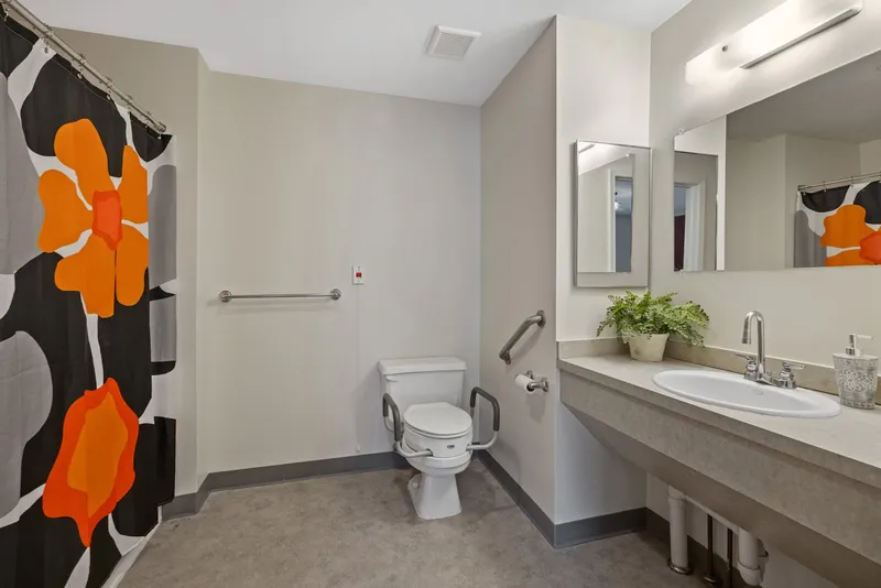 Seaton Towson photo 9