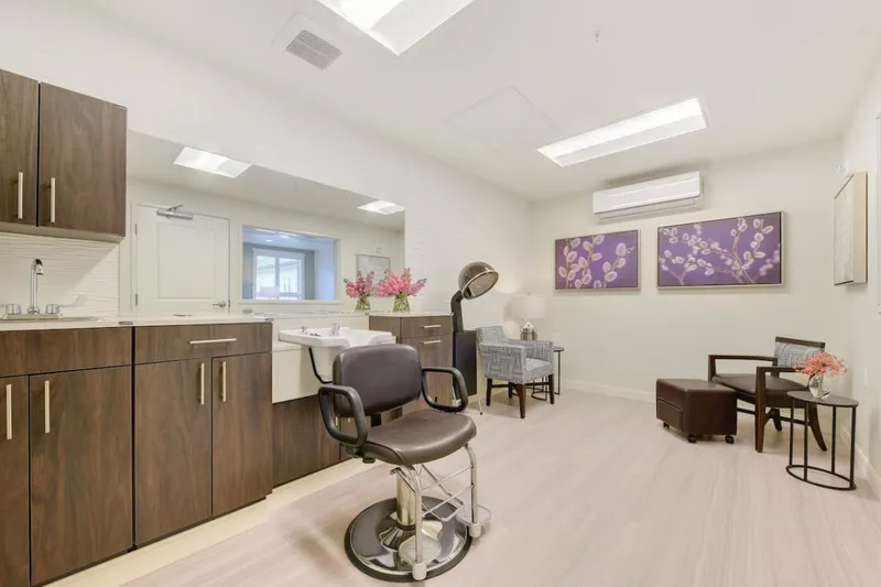 Silverado Bellevue Memory Care Community photo 4