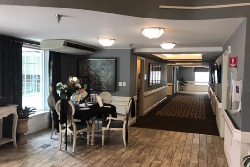 Silverado Hermann Park Memory Care Community photo 8